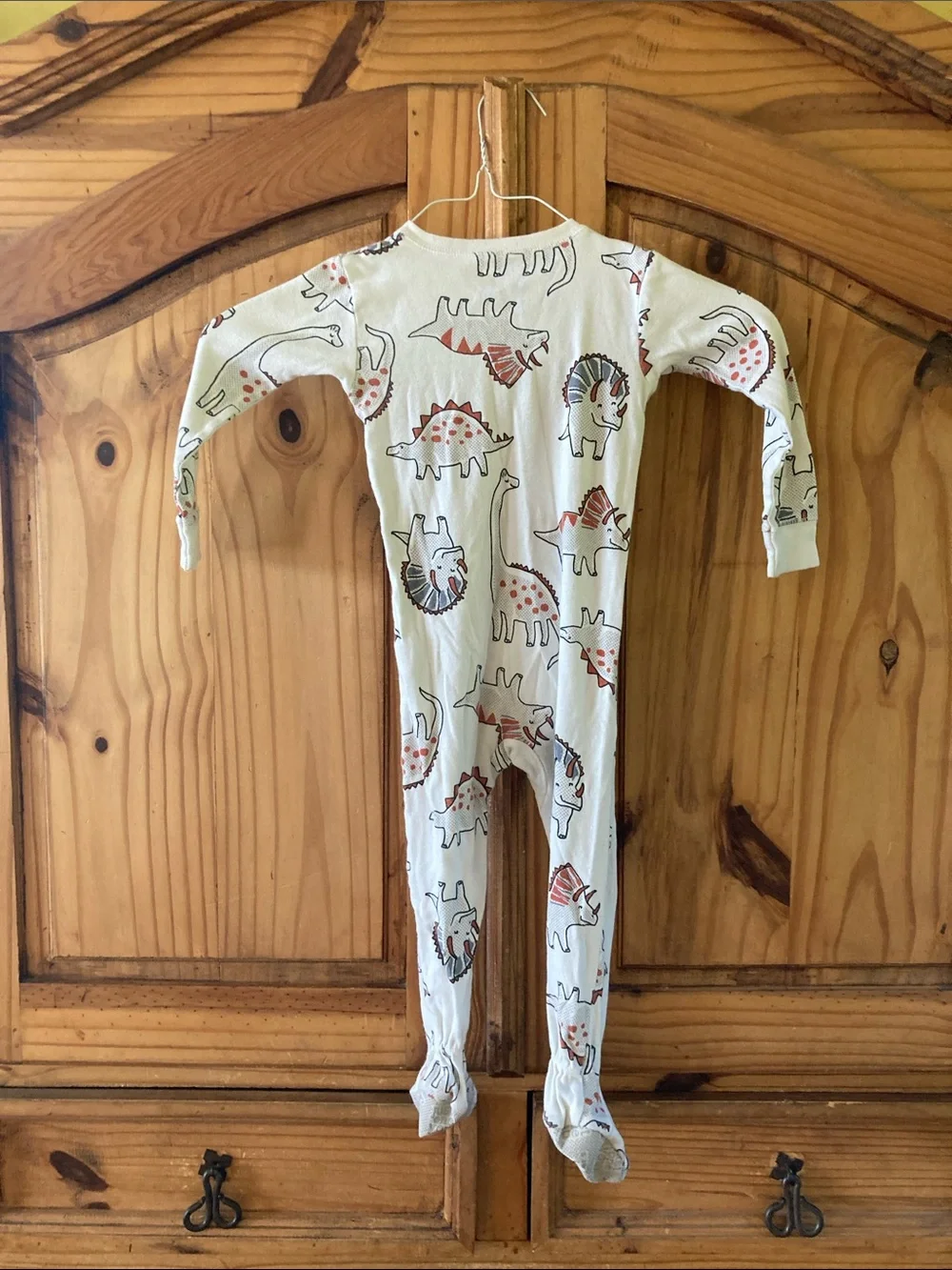Boys Carter’s dinosaur one piece footed pajamas size 2T